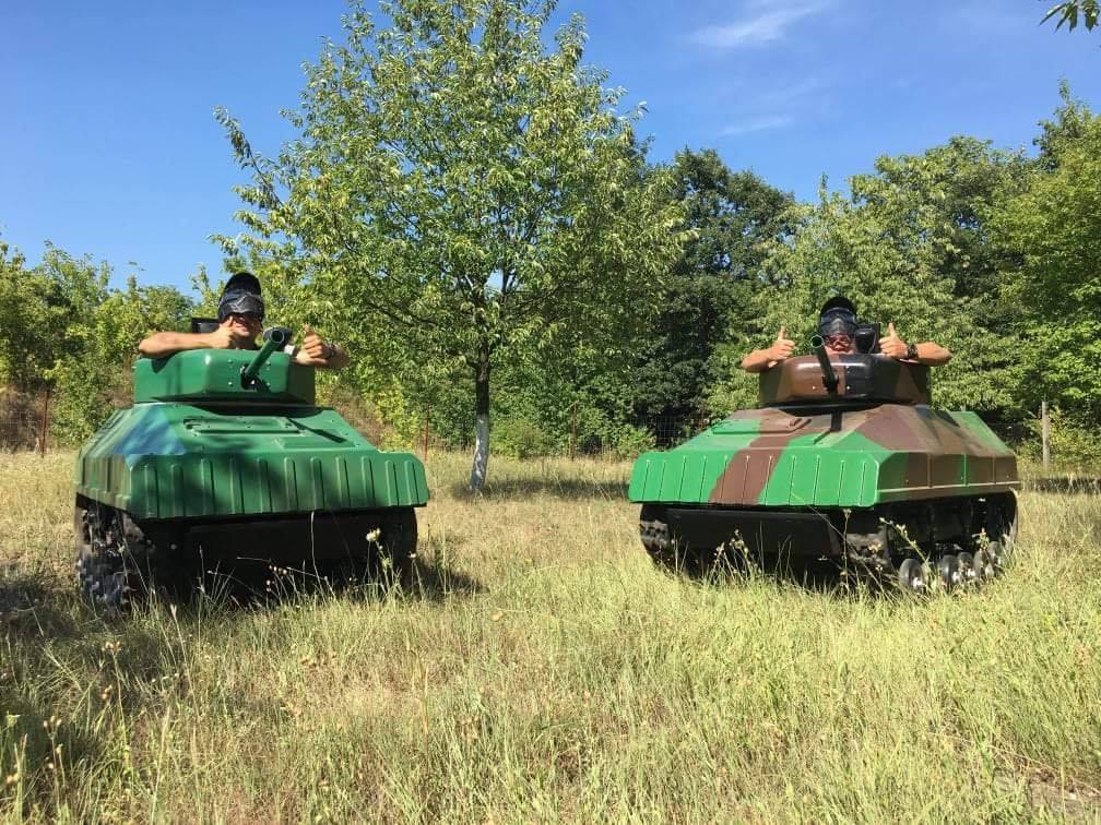 Paintball Battle Tanks - Mini tanks that shoot paintballs