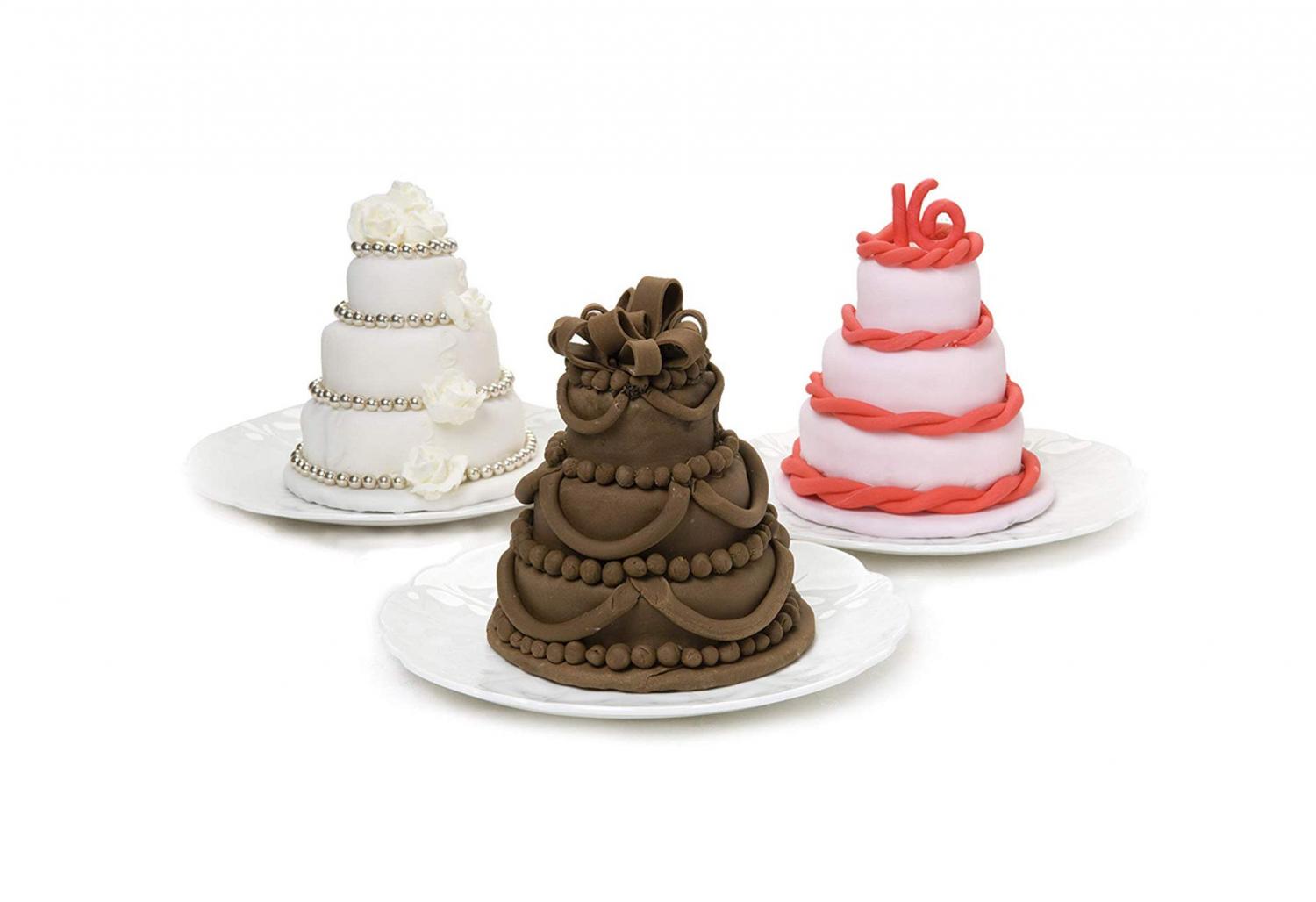 Pan Lets You Create Mini Multi-Tiered Wedding Cakes - Tiny multi-tier cupcake pan - Mini wedding cakes