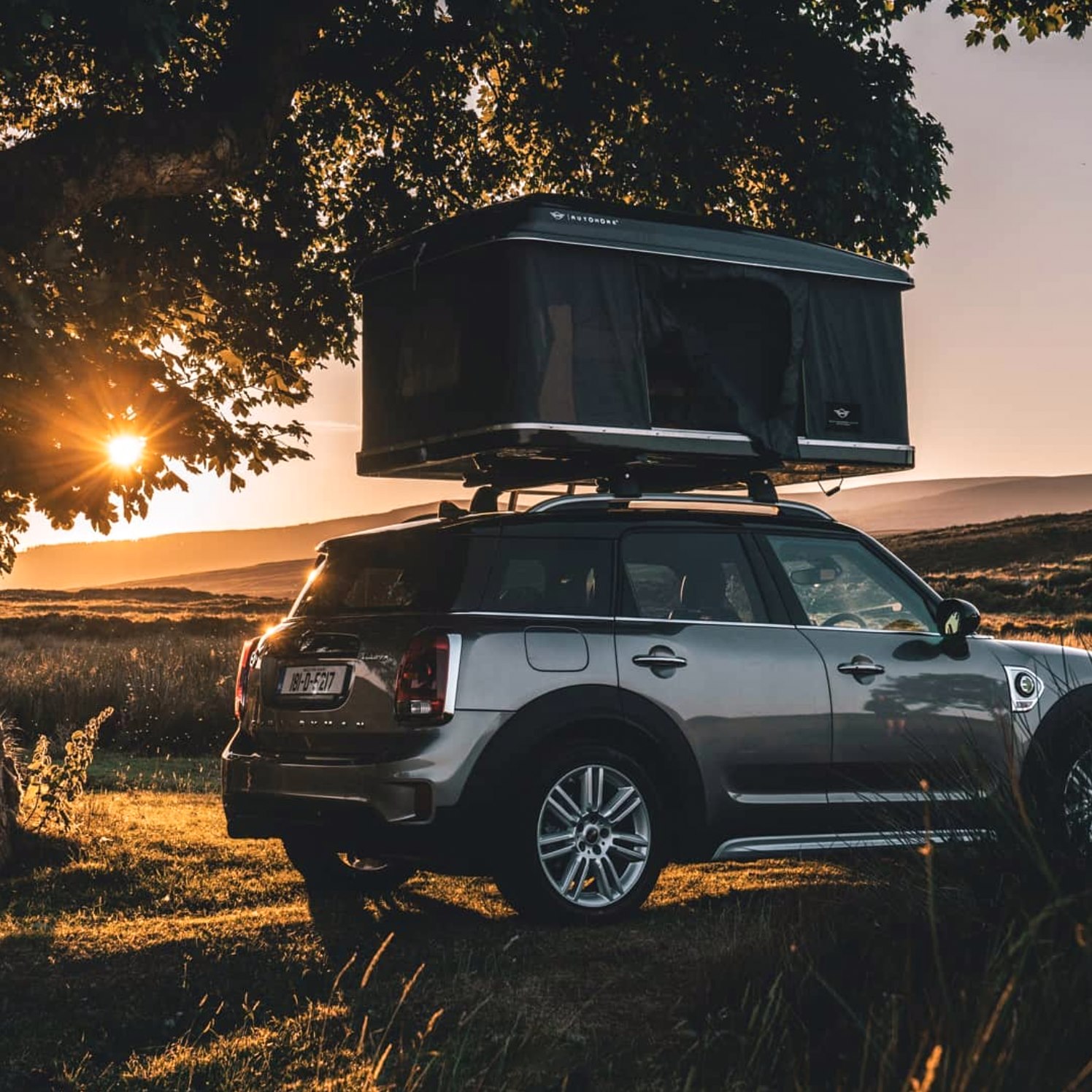 Maggiolina AutoHome Expanding Rooftop Camping Tent - Top of vehicle pop-up tent