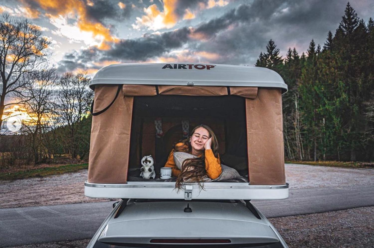 Maggiolina AutoHome Expanding Rooftop Camping Tent - Top of vehicle pop-up tent