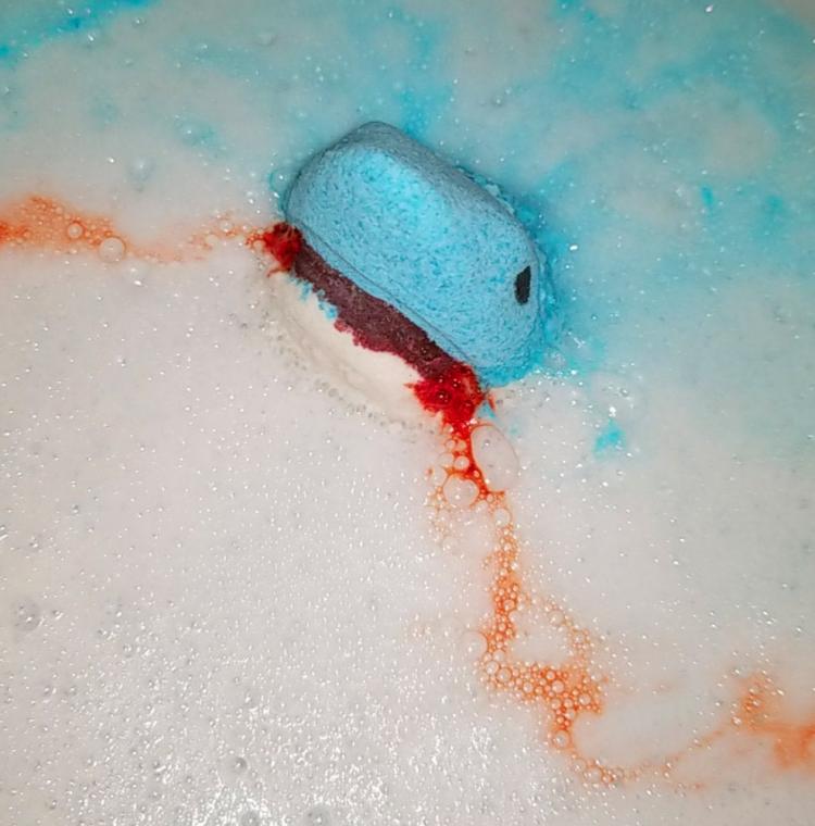 Shark Bath Bomb - Bloody Mouth Shark Attack Bath Bomb