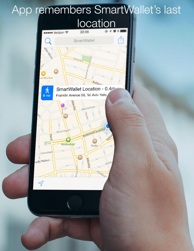 Smart Wallet Charges Phone