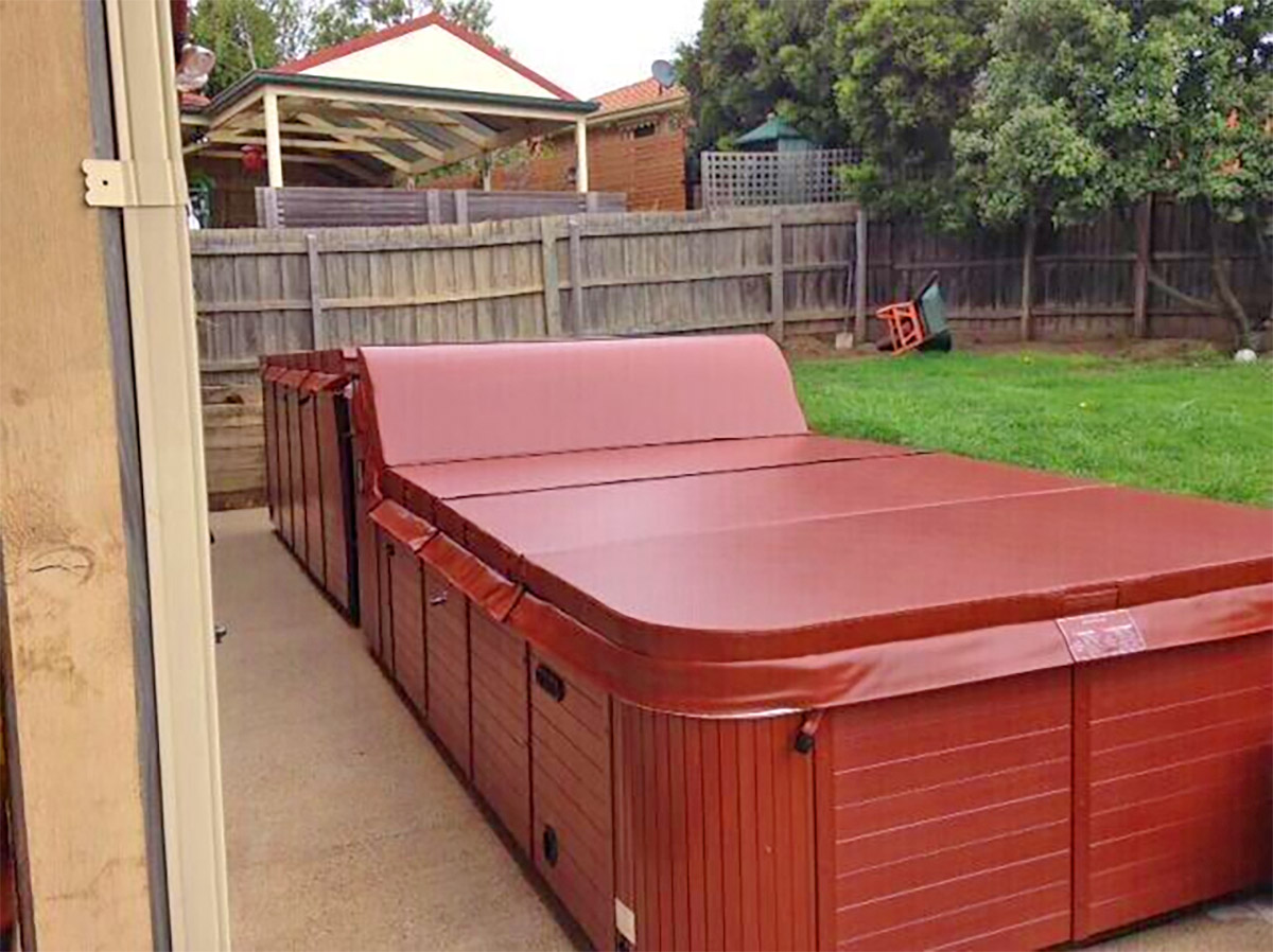 The Ultimate Hot Tub - Two level hot tub with built-in tv - Two tier spa part hot tub