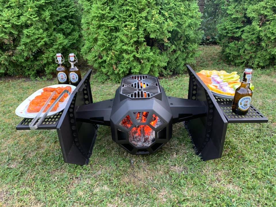 Tie Fighter BBQ Grill - Galaxy Grill Star Wars BBQ