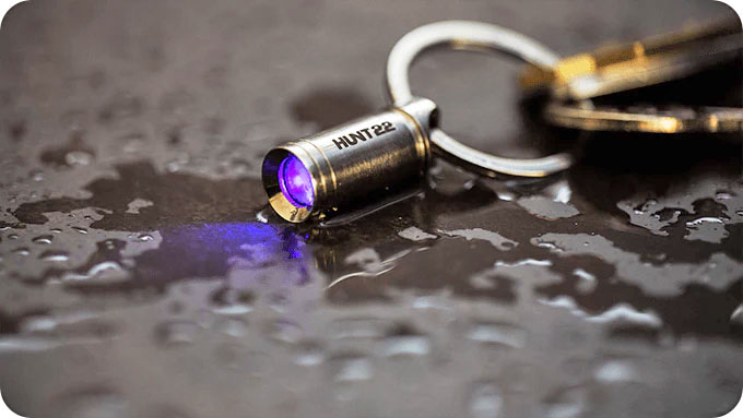 HUNT22 UV Flashlight