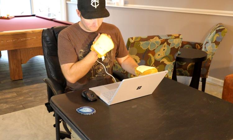 Toast Shaped USB Heated Hand Warmers