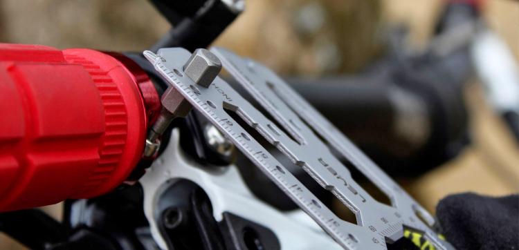 Lever Gear Toolcard Pro Multi-Tool - 40 tools in 1 - fits in your wallet