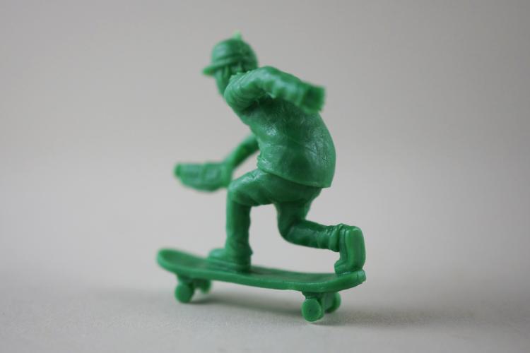 Toy Boarders - Little Green Army Men Skateboarders