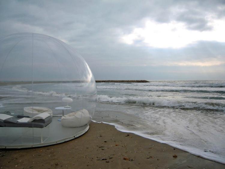Bubble Tent - Transparent Bubble Tent Lets You Fall Asleep Under The Stars