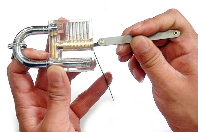 Transparent Padlock Help Learn To Pick Locks
