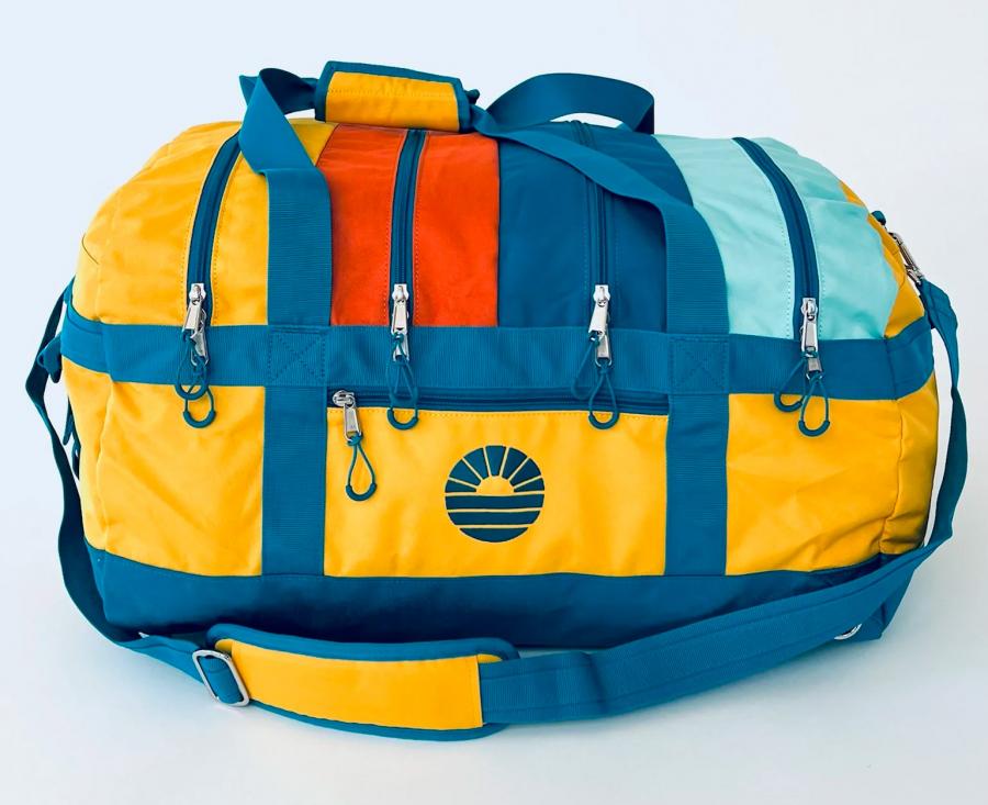 Travel Duffel Bag With 4 Separated Zipper Compartments - Best family travel duffel bag