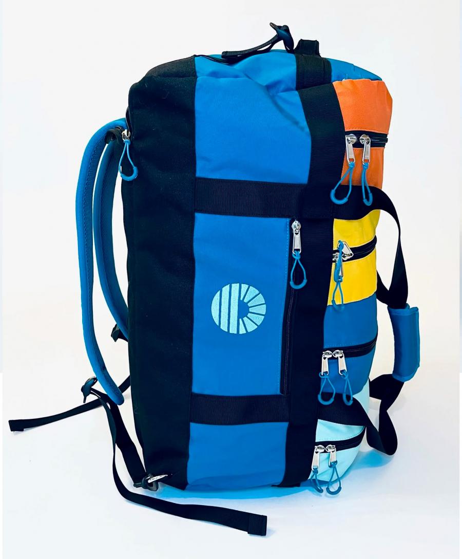 Travel Duffel Bag With 4 Separated Zipper Compartments - Best family travel duffel bag