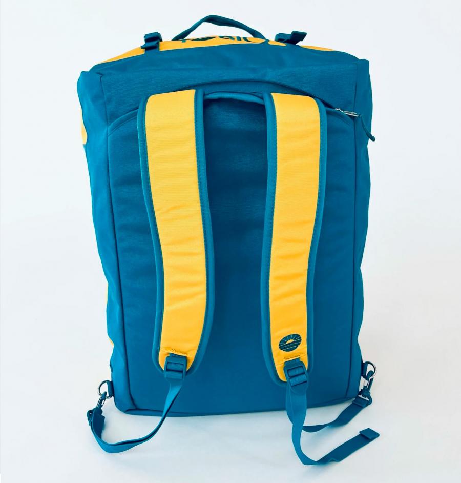 Travel Duffel Bag With 4 Separated Zipper Compartments - Best family travel duffel bag