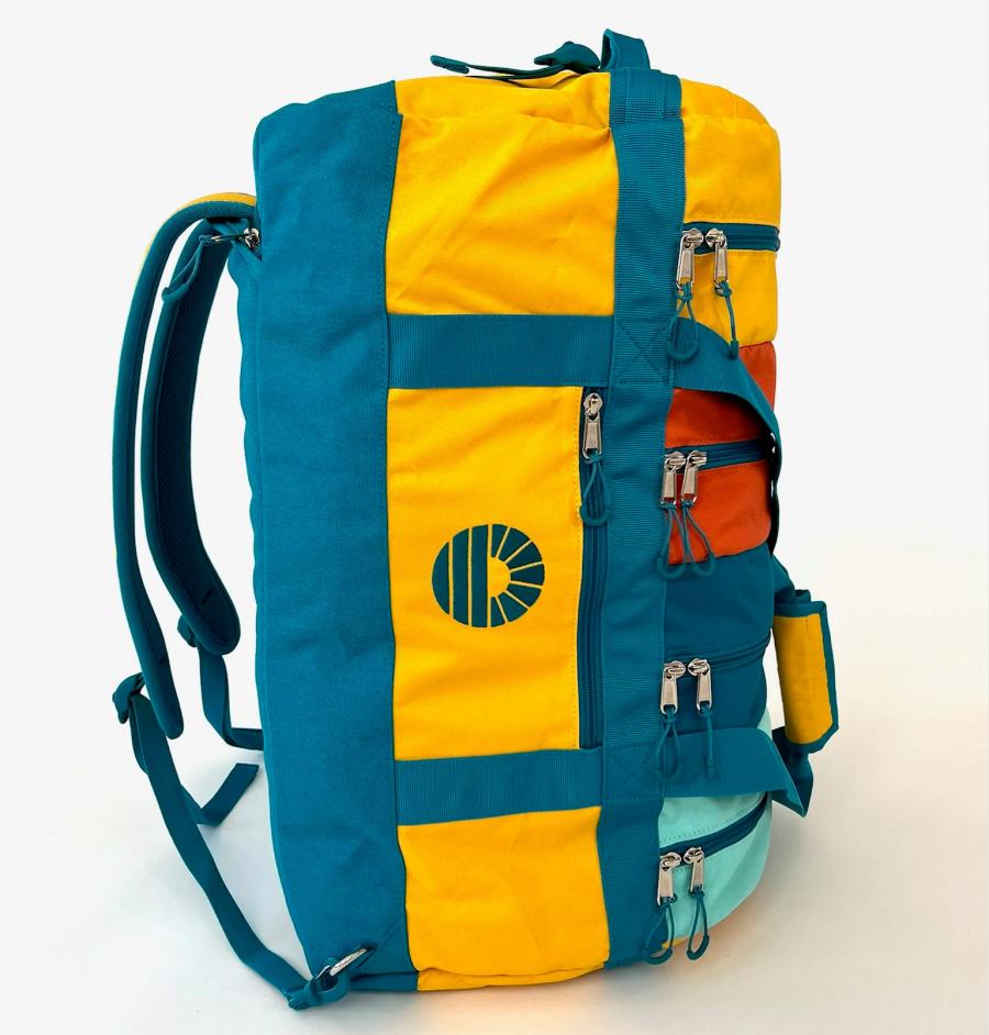 Travel Duffel Bag With 4 Separated Zipper Compartments - Best family travel duffel bag