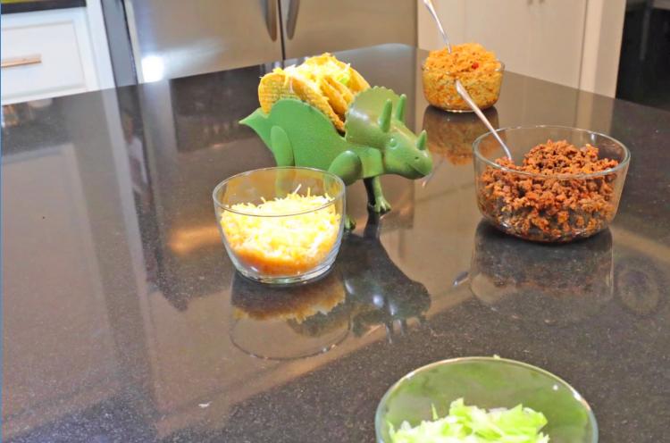 Tricerataco - Triceratops taco holder - Dinosaur shaped taco holder plate