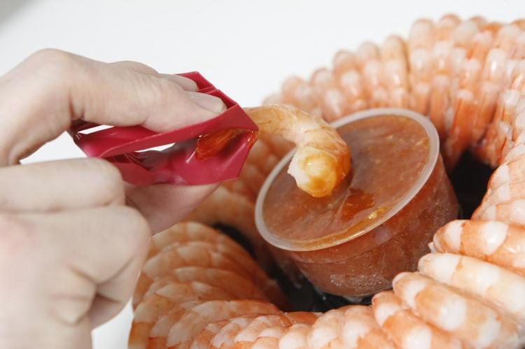 Trongs: Mini Finger Tongs Keep Your Hands Clean While Eating Messy Foods