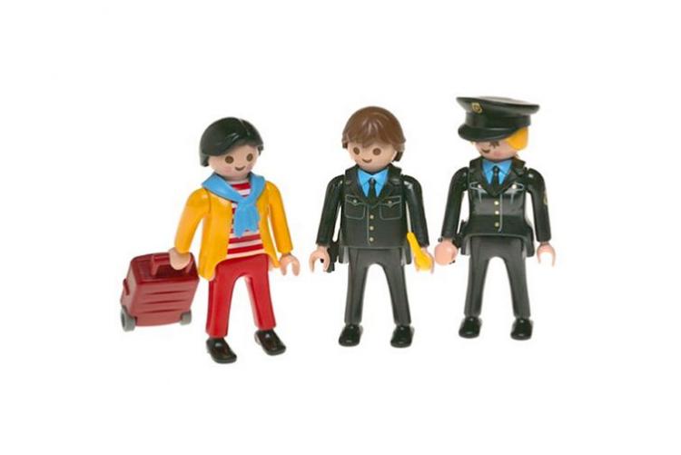 TSA Airport Checkpoint Kids Toy - Security Check point x-ray and metal detector toy