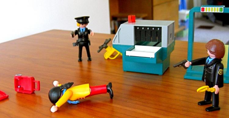 TSA Airport Checkpoint Kids Toy - Security Check point x-ray and metal detector toy
