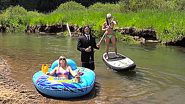 Tubular Tube - Inner-tube with bluetooth speaker and cooler - GIF