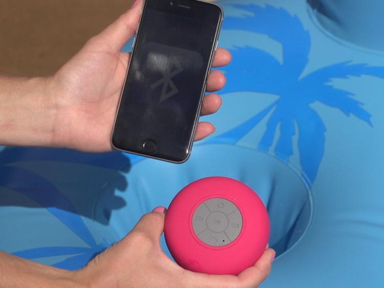 Tubular Tube - Inner-tube with bluetooth speaker and cooler