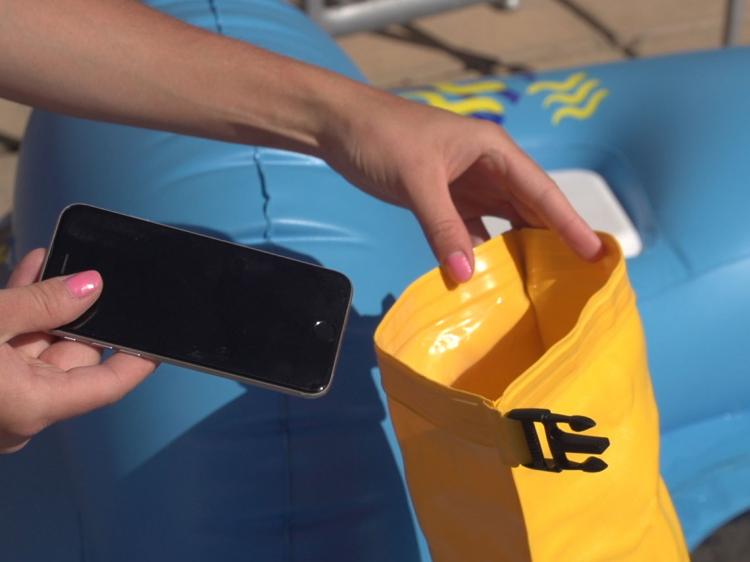 Tubular Tube - Inner-tube with bluetooth speaker and cooler