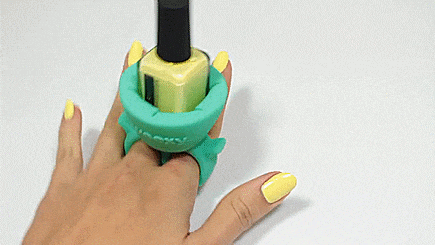 Tweexy Nail Polish Holder Flexible Ring