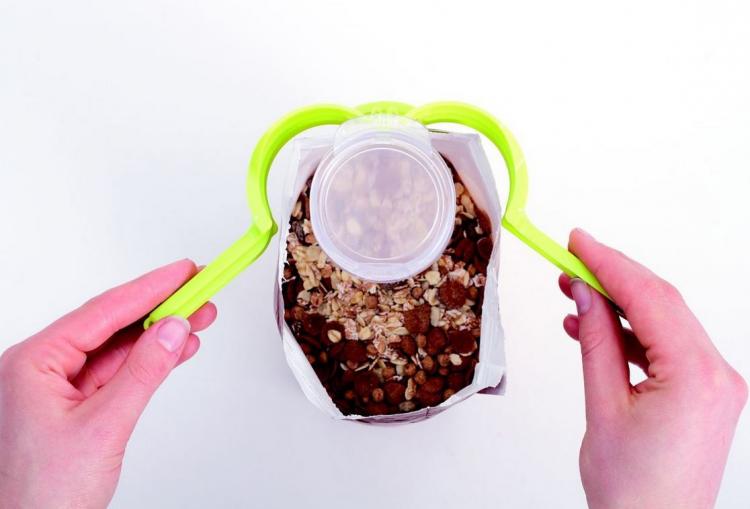 Twixit Seal and Pour Bag Clip