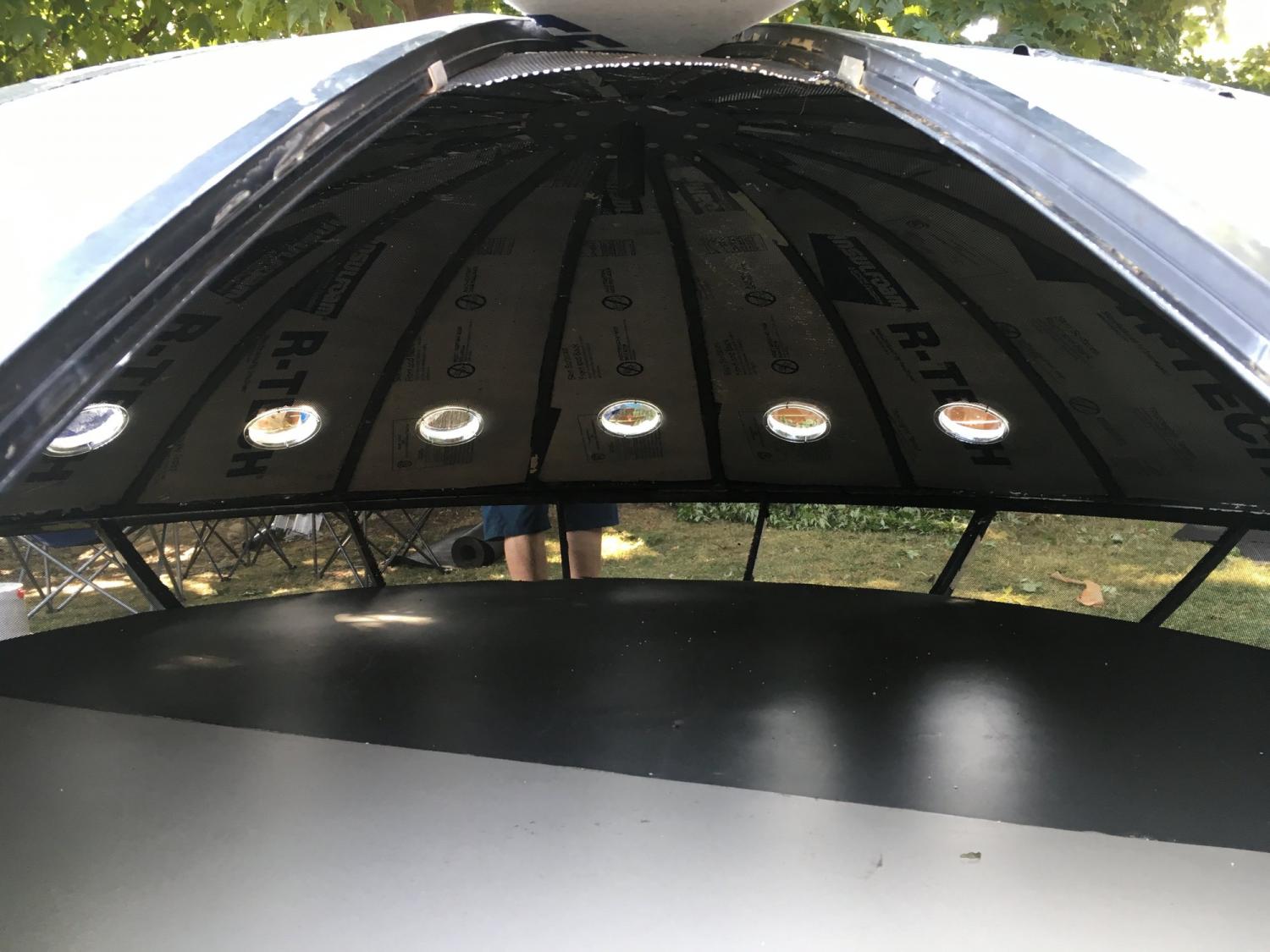 UFO Chicken Coop - Aliens Flying Saucer Chicken Coop DIY project
