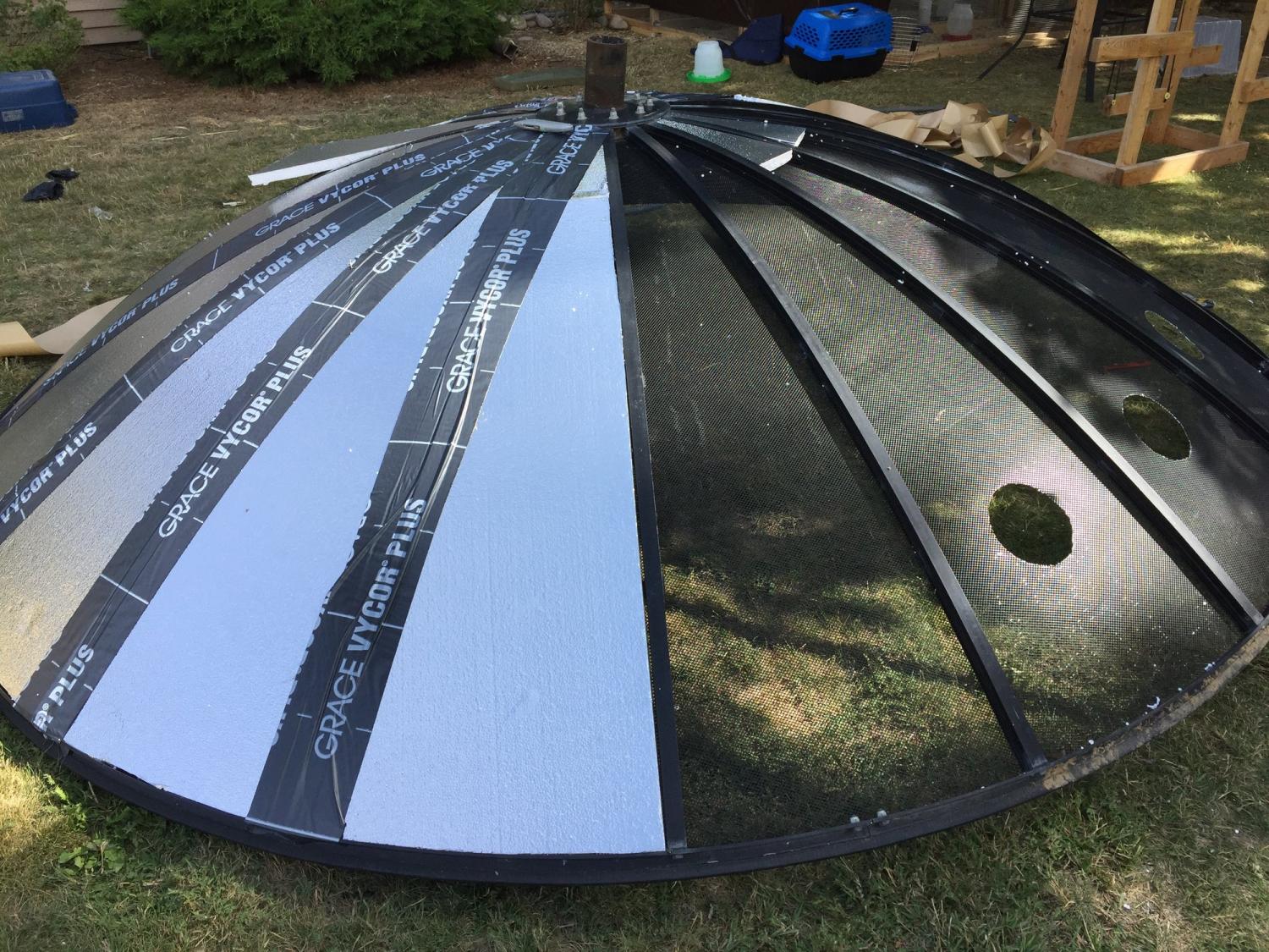 UFO Chicken Coop - Aliens Flying Saucer Chicken Coop DIY project