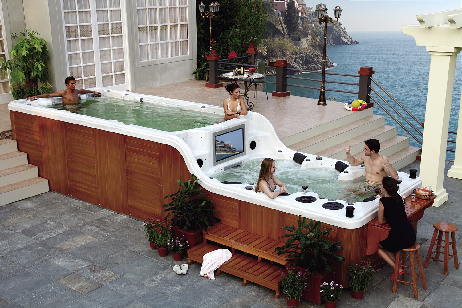 The Ultimate Hot Tub - Two level hot tub with built-in tv - Two tier spa part hot tub