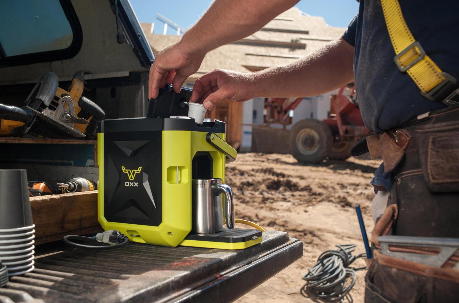 COFFEEBOXX Ultra-rugged outdoor coffee maker - Job site k-cup single-serve coffee maker