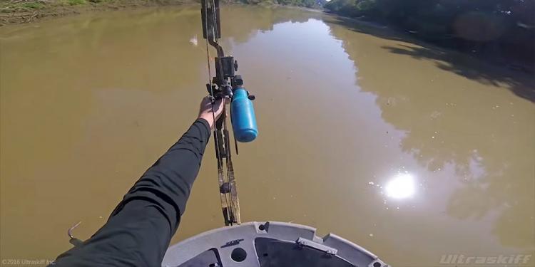 Ultraskiff 360 - Circular personal boat for fishing or hunting by yourself - 1 person boat