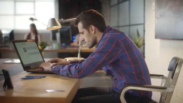 Upright Posture Training - Vibrates When It Senses You Slouching