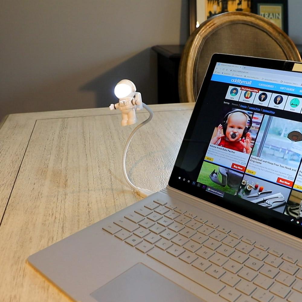 USB Astronaut Light - Astronaut flexible laptop lamp