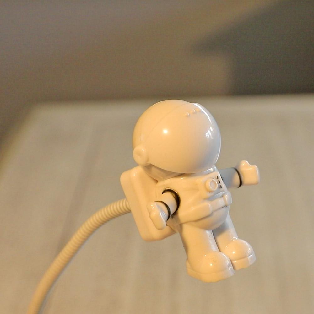 USB Astronaut Light - Astronaut flexible laptop lamp