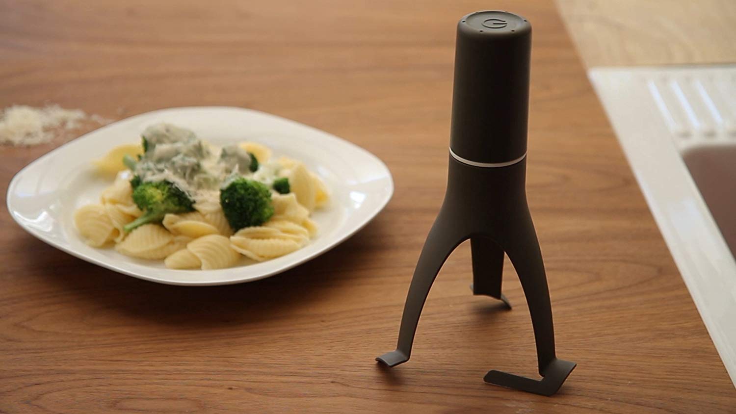  Self-Stirring Gadget - Uutensil Stirr Automatic sauce stirrer