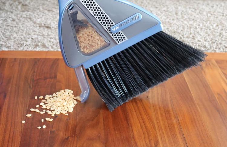 Vabroom Vacuum and Broom Combination - Smart Broom Vacuum