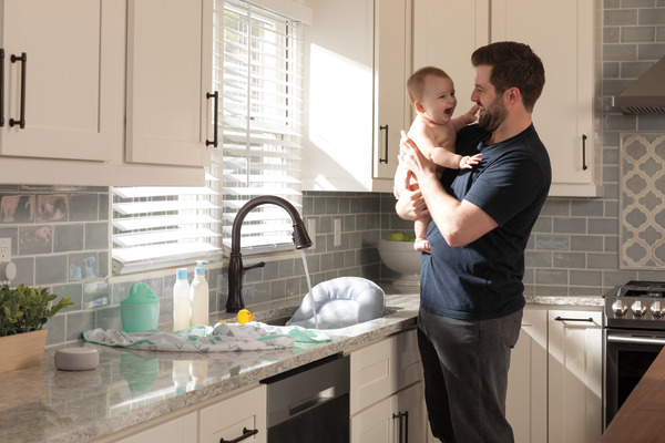 Delta Voice-Activated Smart Faucet - Turns on water hands-free - Smart Faucet gives precise water measurements