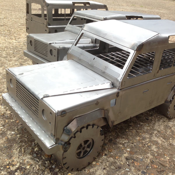 Land Rover Barbecue Grill - Land Rover Truck Metal BBQ