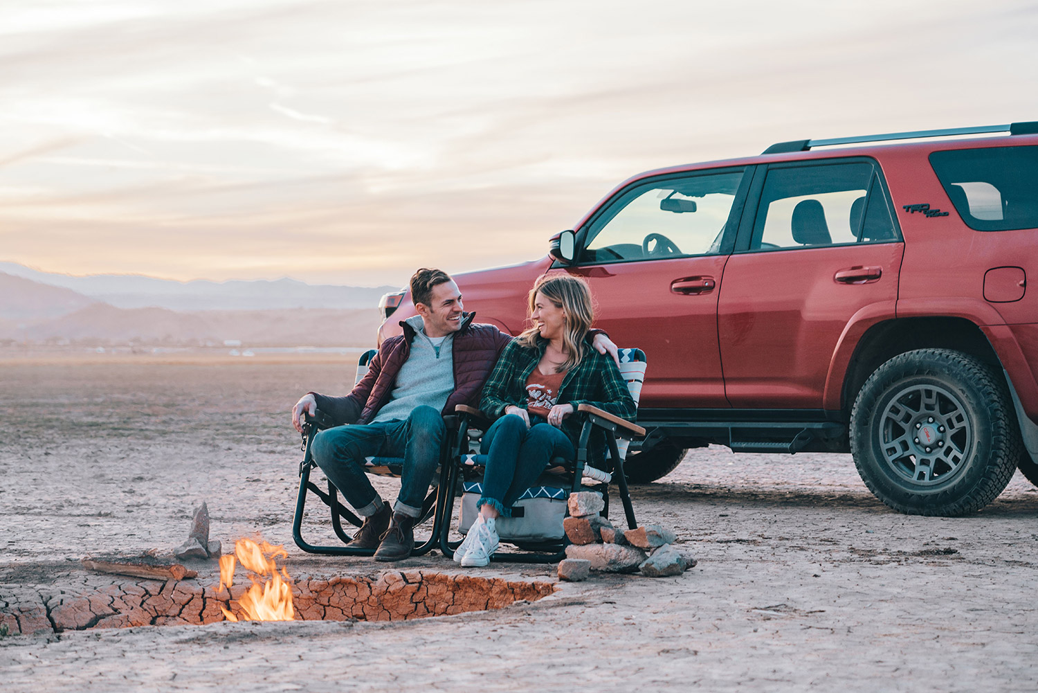 Parkit Voyager Is a 3-in-1 Lawn Chair, Cooler, And Backpack - Adventure folding lawn chair