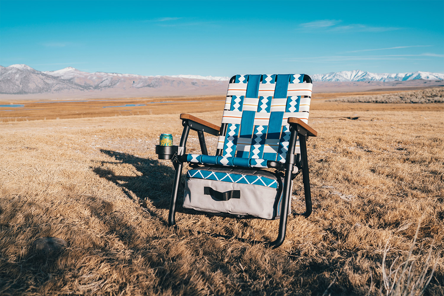 Parkit Voyager Is a 3-in-1 Lawn Chair, Cooler, And Backpack - Adventure folding lawn chair