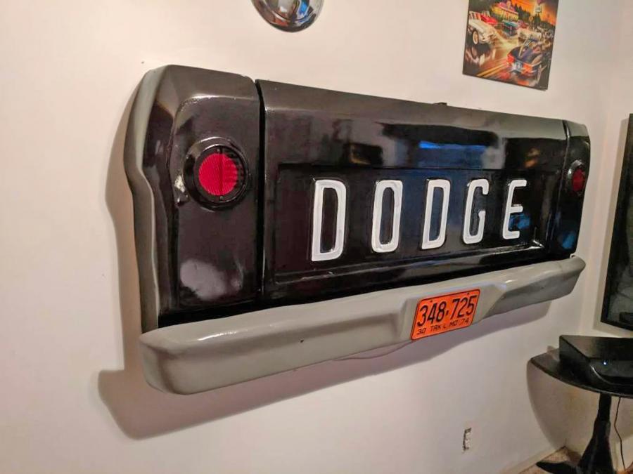 Wall Mounted Truck Tailgate Bar