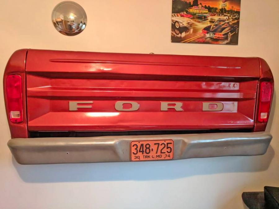 Wall Mounted Truck Tailgate Bar