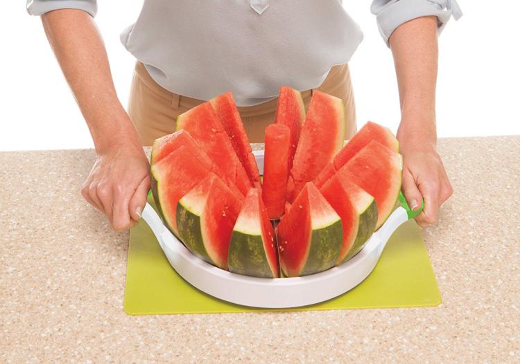 Watermelon Slicer - Melon slicer - cuts up any melon in seconds