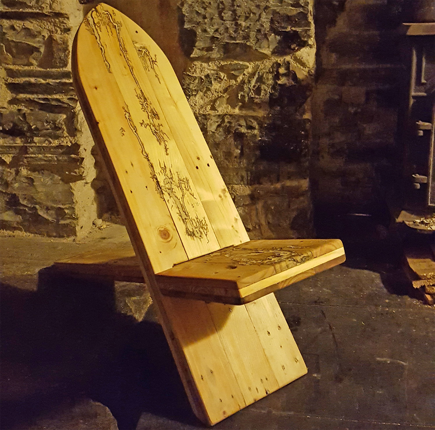 Best viking chair designs - DIY Viking chair and bog chair design inspiration