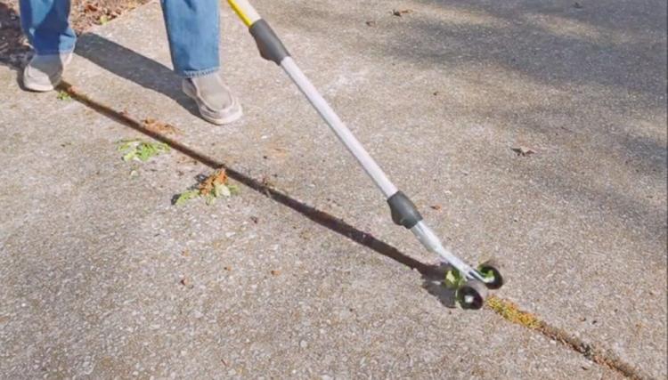 Weed Snatcher Rolling Weed Hook - Rolling Crevice Weed Picking Tool