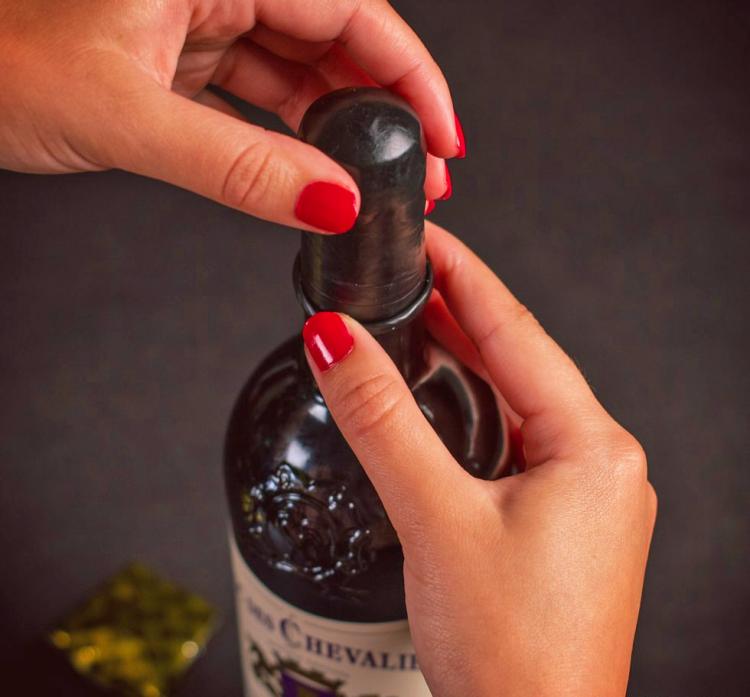 Wine Condoms - Rubber latex condom for wine bottles