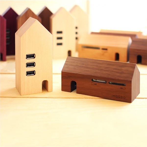 Wooden House USB Hub