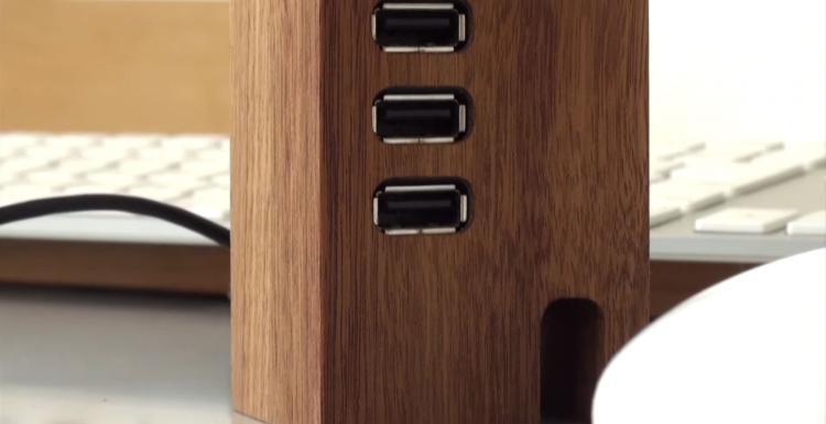 Wooden House USB Hub