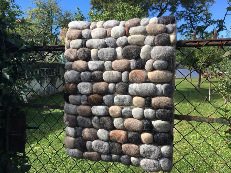 Wool Faux Stone Rugs Made To Look Like Connected Pebbles - River pebbles house rugs